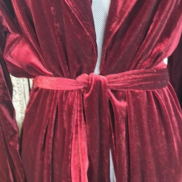 Elegant Velvet Robe in Rich Red Outer Wear or Lounging - Picture 7 of 13